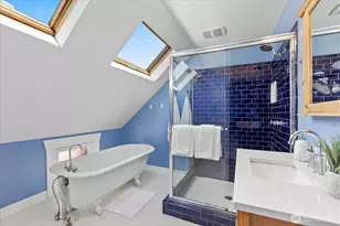 1601 10th Ave W, Seattle, WA 98119 - Photo 21