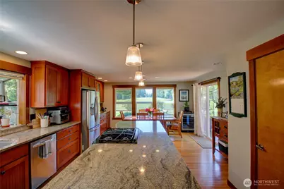 12270 Maple Crest Drive, Burlington, WA 98233 - Photo 13