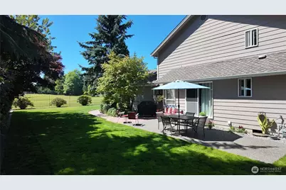 12270 Maple Crest Drive, Burlington, WA 98233 - Photo 3