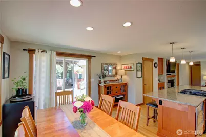 12270 Maple Crest Drive, Burlington, WA 98233 - Photo 15