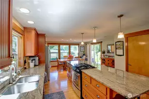 12270 Maple Crest Dr, Burlington, WA 98233 - Photo 11