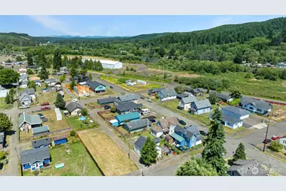 921 Ramer Avenue, Hoquiam, WA 98550 - Photo 17
