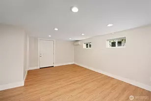 3216 24th Ave W, Seattle, WA 98199 - Photo 17