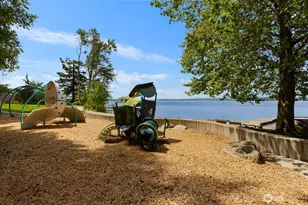 1610 8th St W, Kirkland, WA 98033 - Photo 31