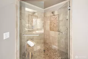 1610 8th St W, Kirkland, WA 98033 - Photo 17