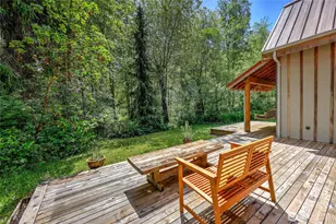 8883 NE Wardwell Rd, Bainbridge Island, WA 98110 - Photo 27