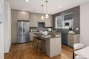 10330 Ashworth Ave N, Seattle, WA 98133 - Photo 3
