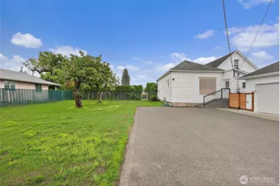 7640 Yakima Avenue, Tacoma, WA 98408 - Photo 37