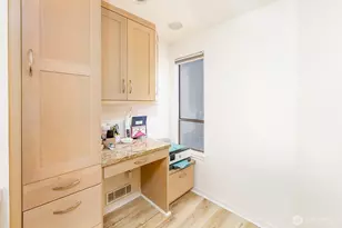 500 W Roy St, Seattle, WA 98119 - Photo 9