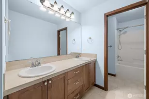 1033 Lyle Ridge Cir, Oak Harbor, WA 98277 - Photo 17