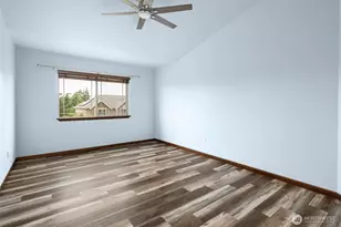 1033 Lyle Ridge Cir, Oak Harbor, WA 98277 - Photo 19