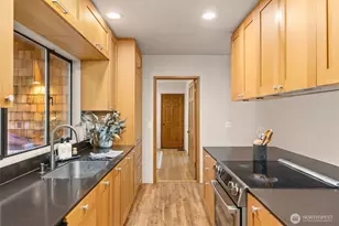 8151 NE Hidden Cove Rd, Bainbridge Island, WA 98110 - Photo 13