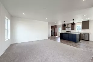 4561 Windemere St, Longview, WA 98632 - Photo 3