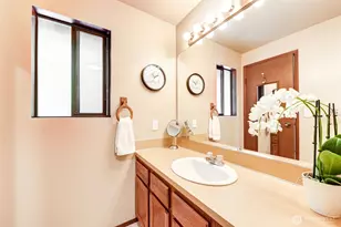 12826 NE 184th Ct, Bothell, WA 98011 - Photo 9