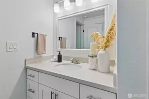 2244 13th Ave W, Seattle, WA 98119 - Photo 9