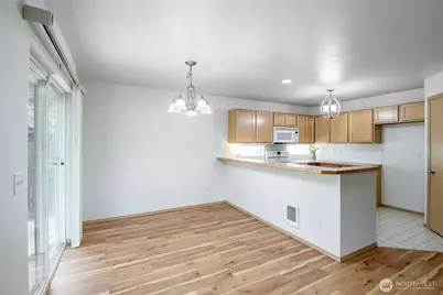 11809 5th Avenue Ct E, Tacoma, WA 98445 - Photo 9
