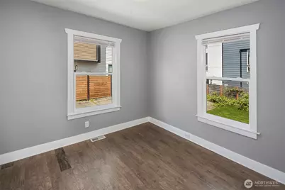 1480 NW 80th Street, Seattle, WA 98117 - Photo 9