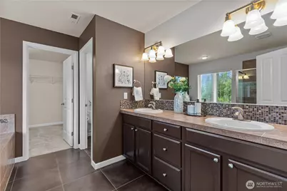 14225 3rd Avenue W, Everett, WA 98208 - Photo 17