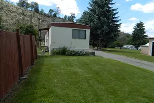 34 Bonaparte Ave, Tonasket, WA 98855 - Photo 9
