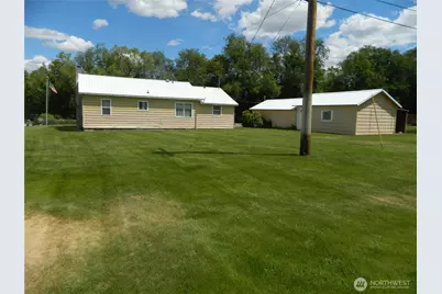 34 Bonaparte Avenue, Tonasket, WA 98855 - Photo 5