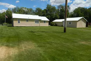 34 Bonaparte Ave, Tonasket, WA 98855 - Photo 5