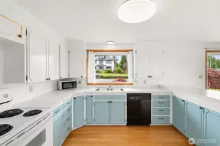 209 Harrison St, Raymond, WA 98577 - Photo 11