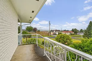 209 Harrison St, Raymond, WA 98577 - Photo 5