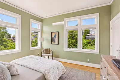 1616 Bigelow Avenue N, Seattle, WA 98109 - Photo 25