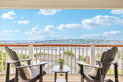 1616 Bigelow Avenue N, Seattle, WA 98109 - Photo 3