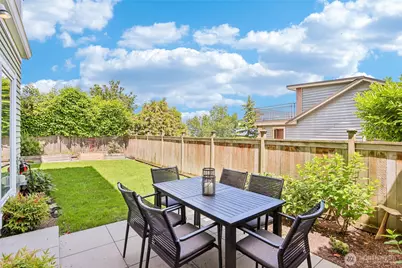 1616 Bigelow Avenue N, Seattle, WA 98109 - Photo 35