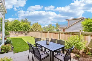 1616 Bigelow Ave N, Seattle, WA 98109 - Photo 35