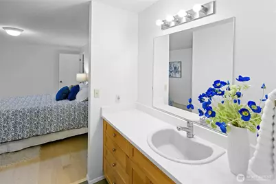 1090 Ihland Place NE, Bainbridge Island, WA 98110 - Photo 23