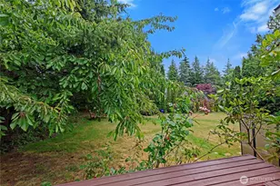 1090 Ihland Pl NE, Bainbridge Island, WA 98110 - Photo 33