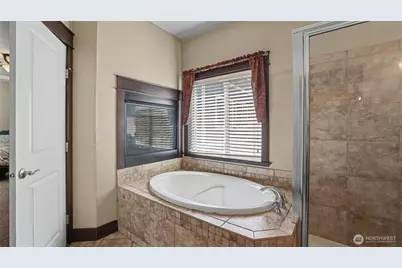 1357 Elma Place NE, Renton, WA 98059 - Photo 19