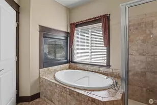 1357 Elma Pl NE, Renton, WA 98059 - Photo 19