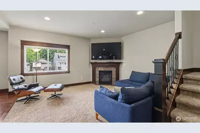 1357 Elma Place NE, Renton, WA 98059 - Photo 3