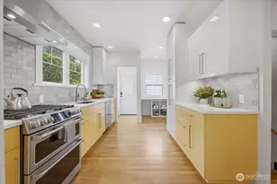 1902 NE 73rd St, Seattle, WA 98115 - Photo 9