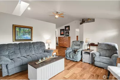 7425 3rd Drive W, Everett, WA 98203 - Photo 11