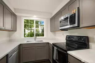 10262 NE 129th Ln, Kirkland, WA 98034 - Photo 7