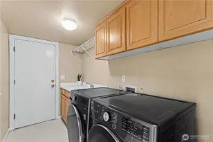 18055 NW Varese Ct, Issaquah, WA 98027 - Photo 35