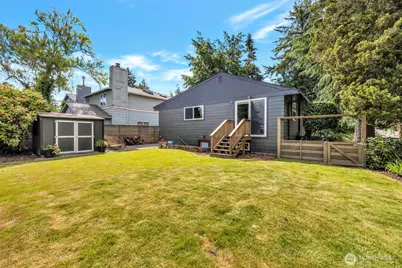 3802 NE 90th Street, Seattle, WA 98115 - Photo 3