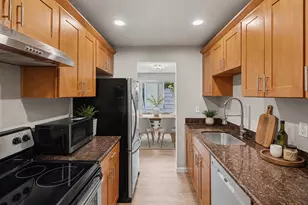 9905 NE 124th St, Kirkland, WA 98034 - Photo 5