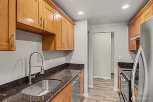 9905 NE 124th St, Kirkland, WA 98034 - Photo 3