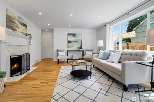 11516 Meridian Ave N, Seattle, WA 98133 - Photo 3