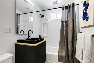 11516 Meridian Ave N, Seattle, WA 98133 - Photo 11