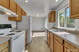 10217 Sheridan Ave S, Tacoma, WA 98444 - Photo 29