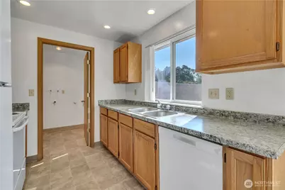 10217 Sheridan Avenue S #10219, Tacoma, WA 98444 - Photo 9
