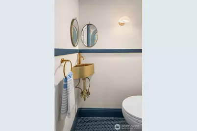 131 Madrona Place E, Seattle, WA 98112 - Photo 15