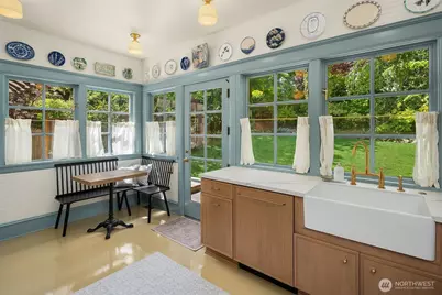 131 Madrona Place E, Seattle, WA 98112 - Photo 13