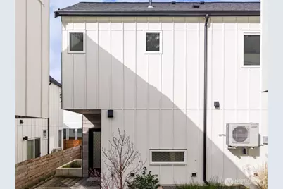 10350 Wallingford Avenue N #B, Seattle, WA 98133 - Photo 21